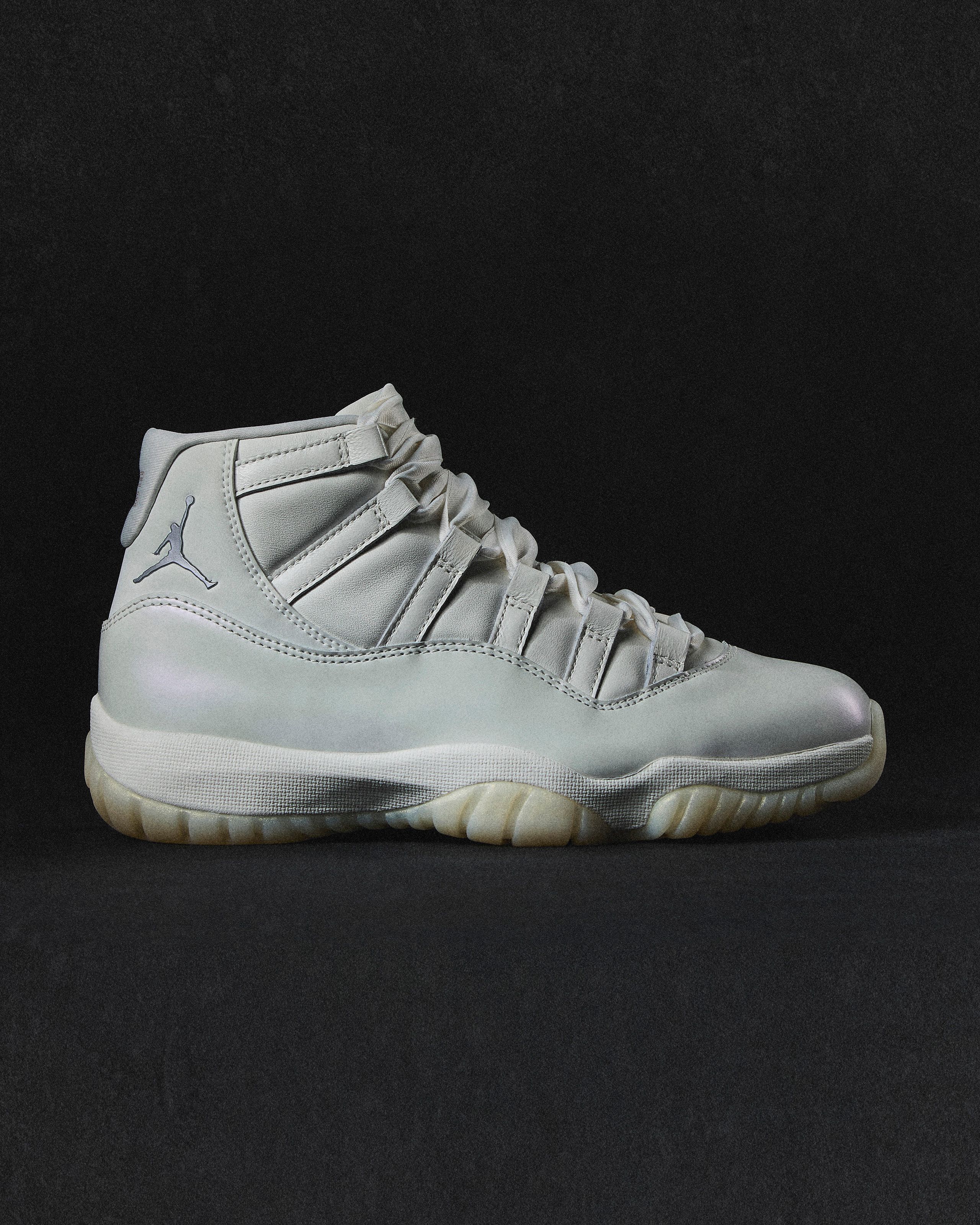 Air Jordan 11 x 30 años