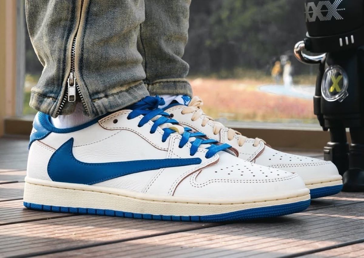 AJ1 x Travis x Fragment