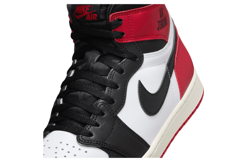AJ1 Blacktoe