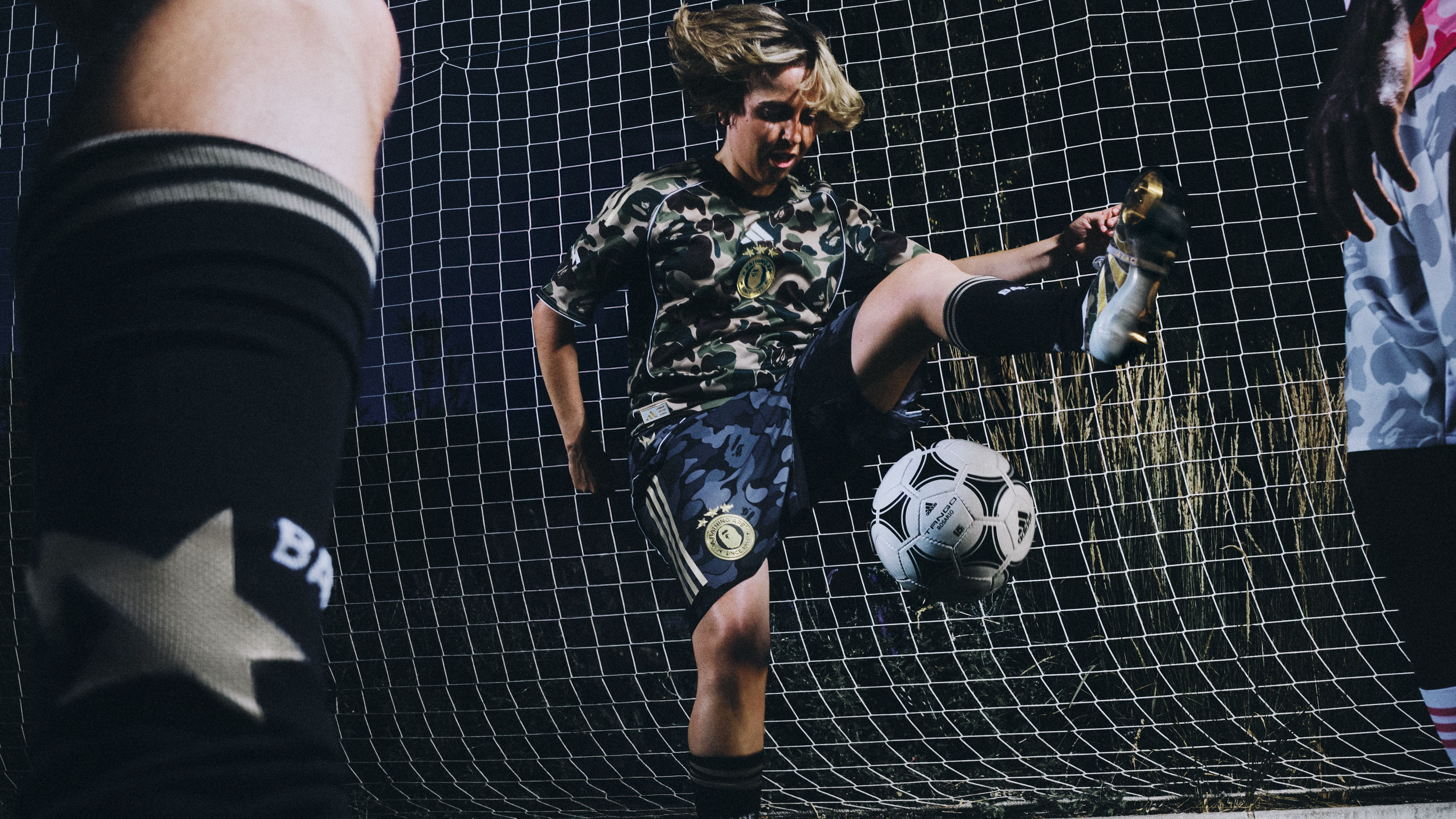 adidas y BAPE®