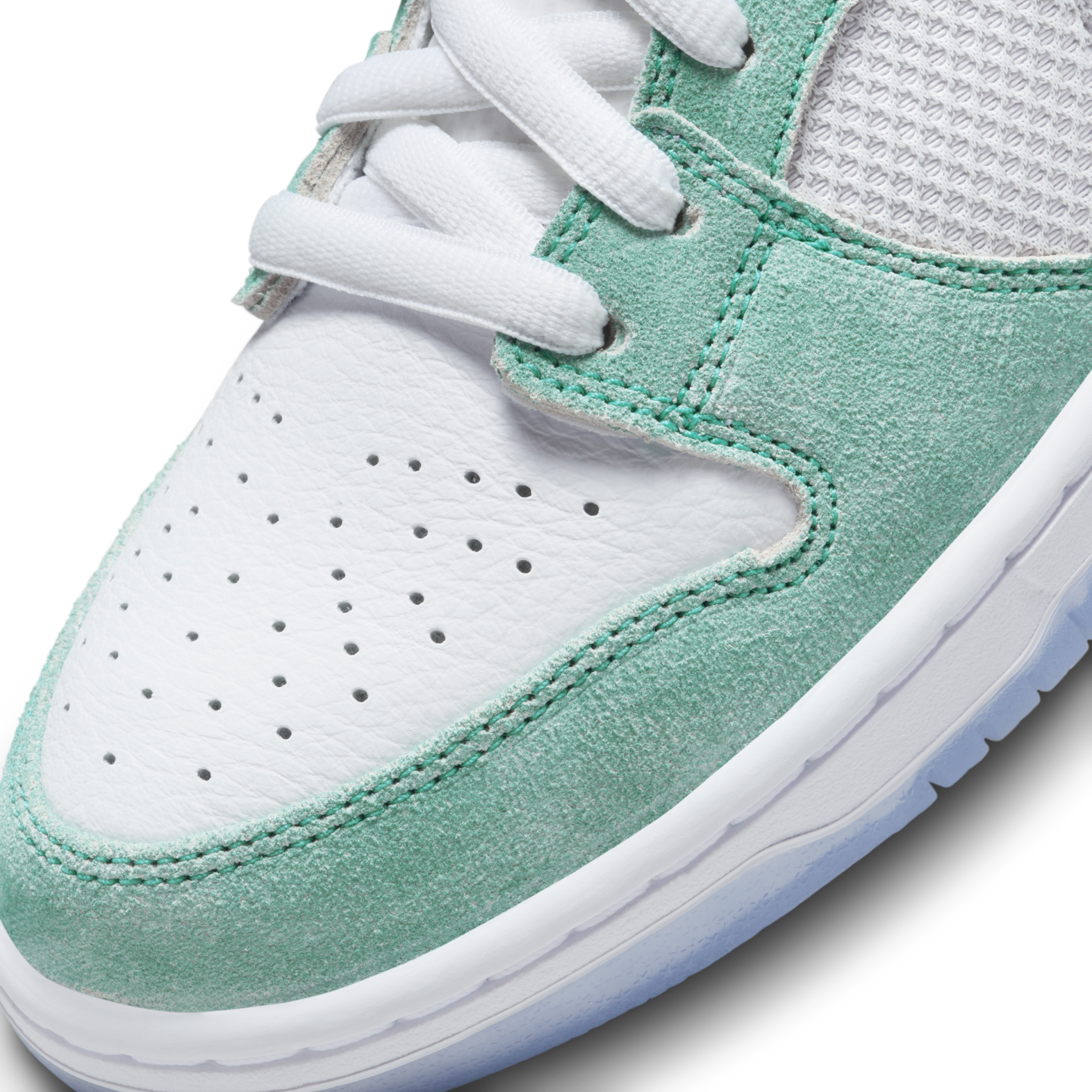 Nike SB Dunk Low April