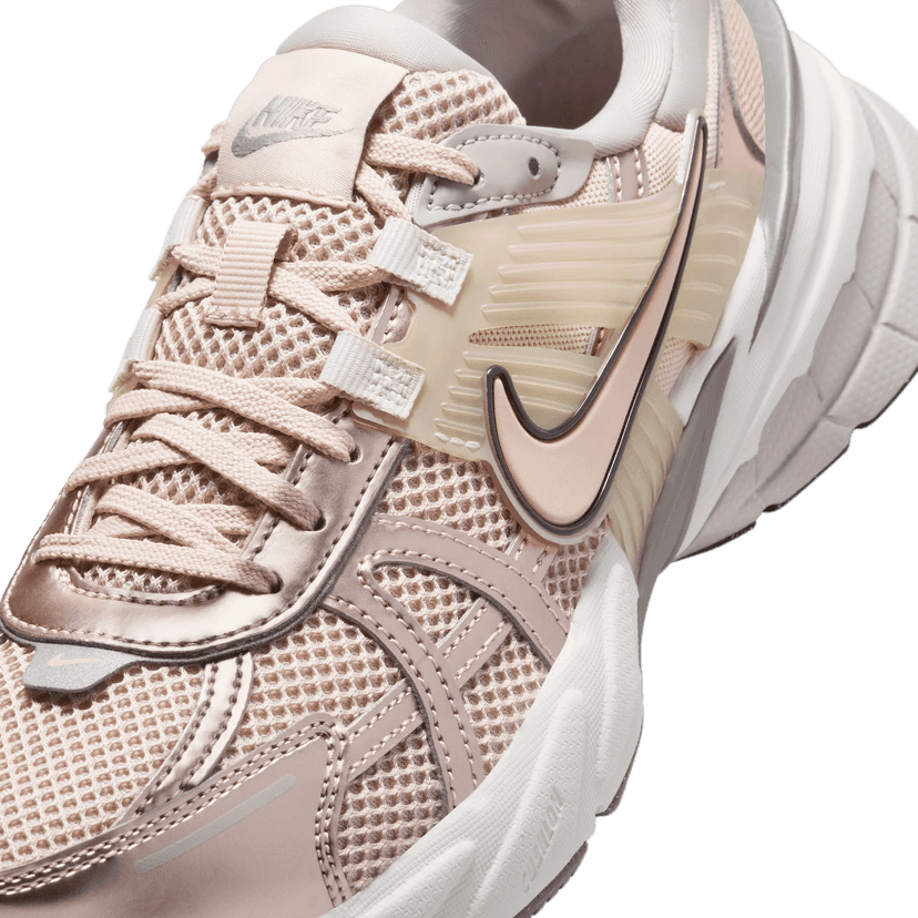 NIKE V2K RUN Particle Beige