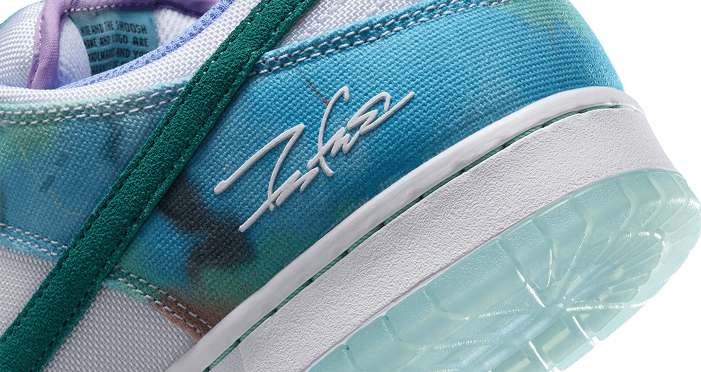 Nike SB Dunk x Futura Laboratories