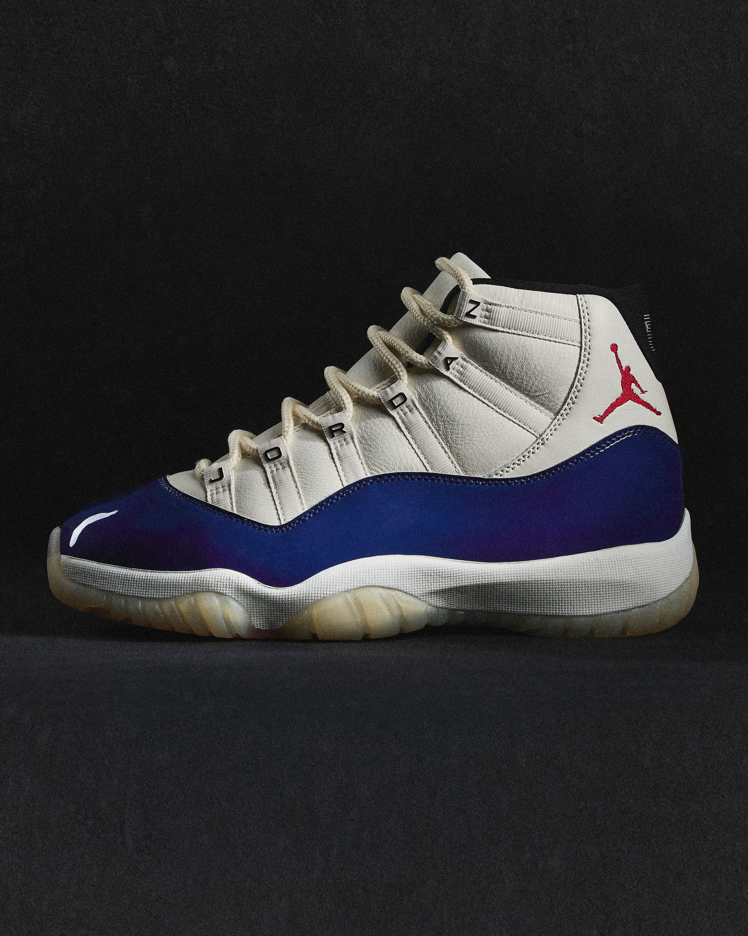 Air Jordan 11 x 30 años
