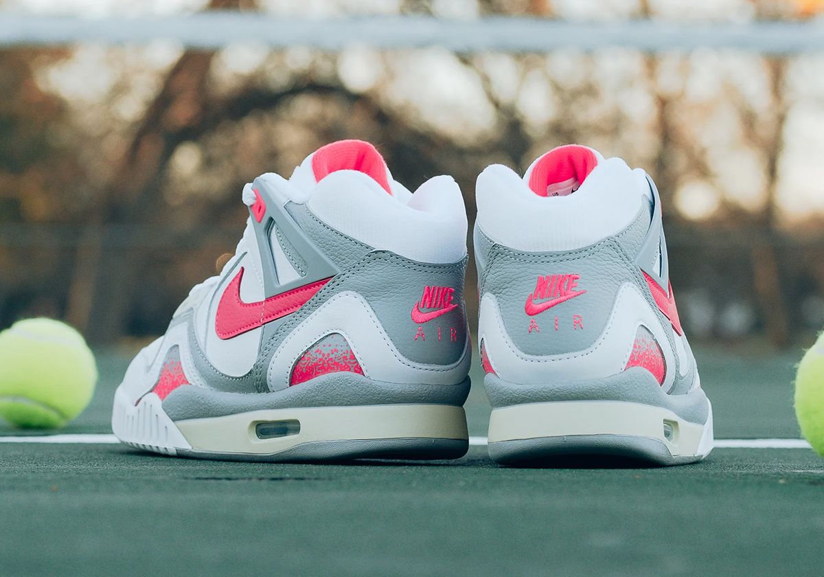 Nike AIR TECH CHALLENGE II